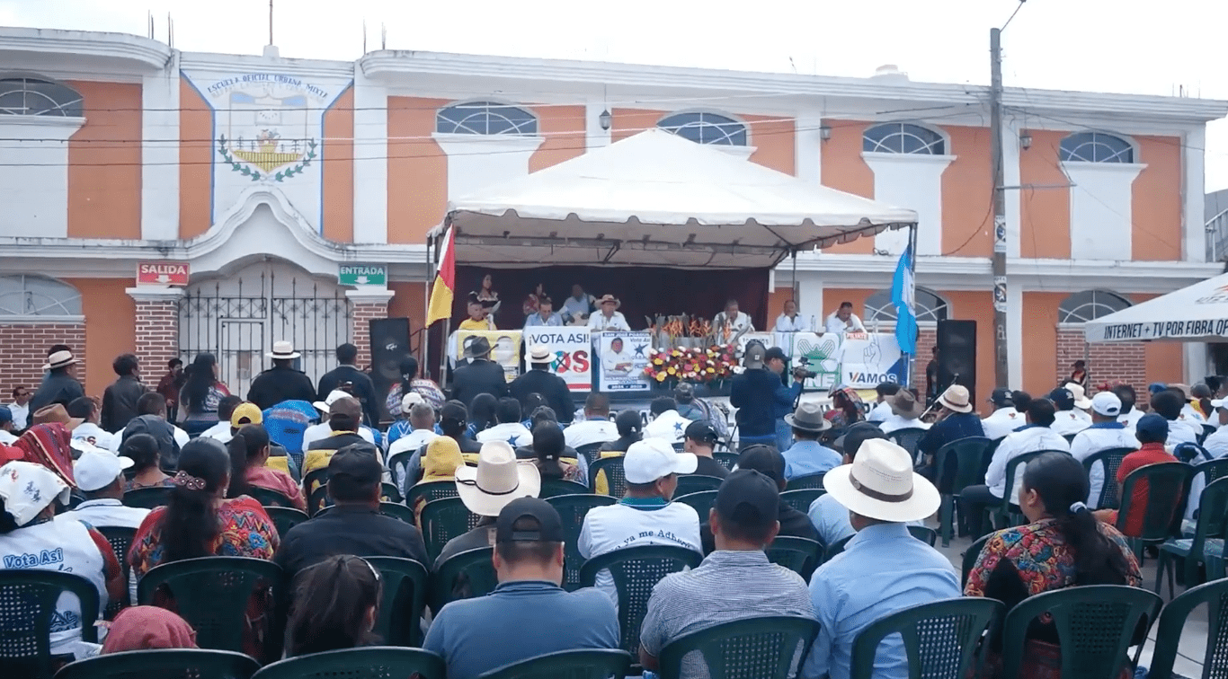 Realizan foro para conocer planes de trabajo de candidatos a la alcaldía de San José Poaquil
