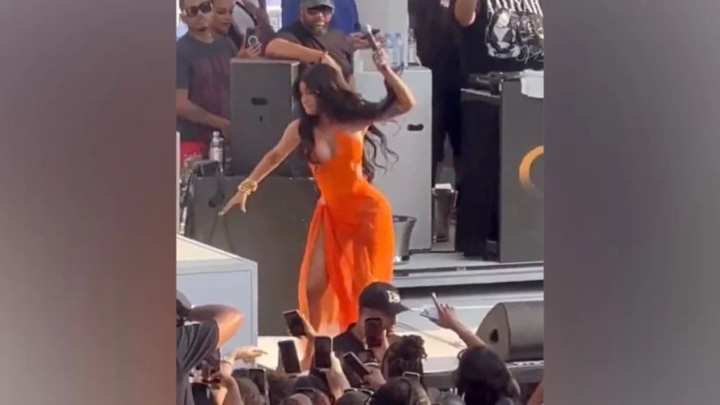 cardi-b-concierto-bebida (1)