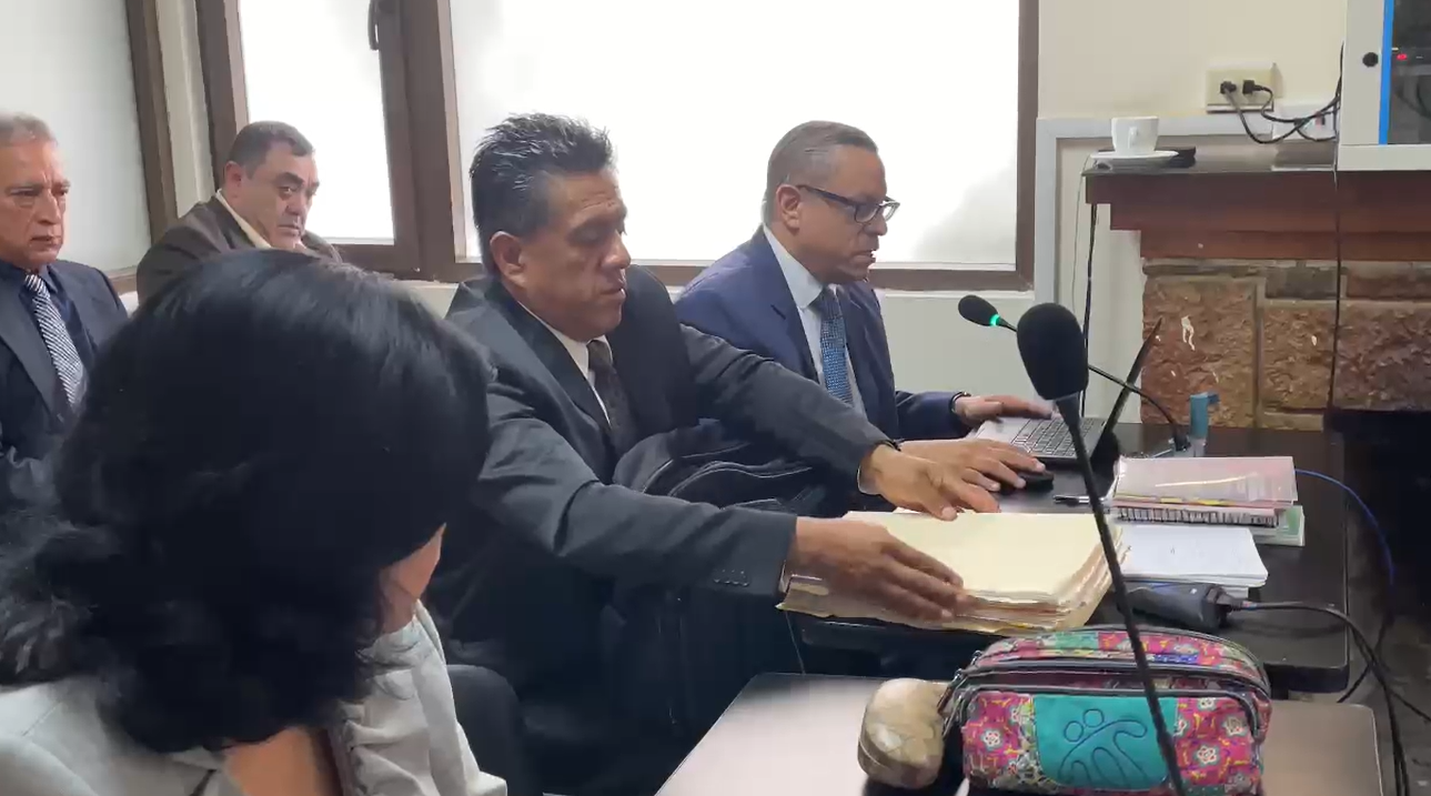 Jueces se defienden por acusación de consumo de alcohol en horario laboral y abuso