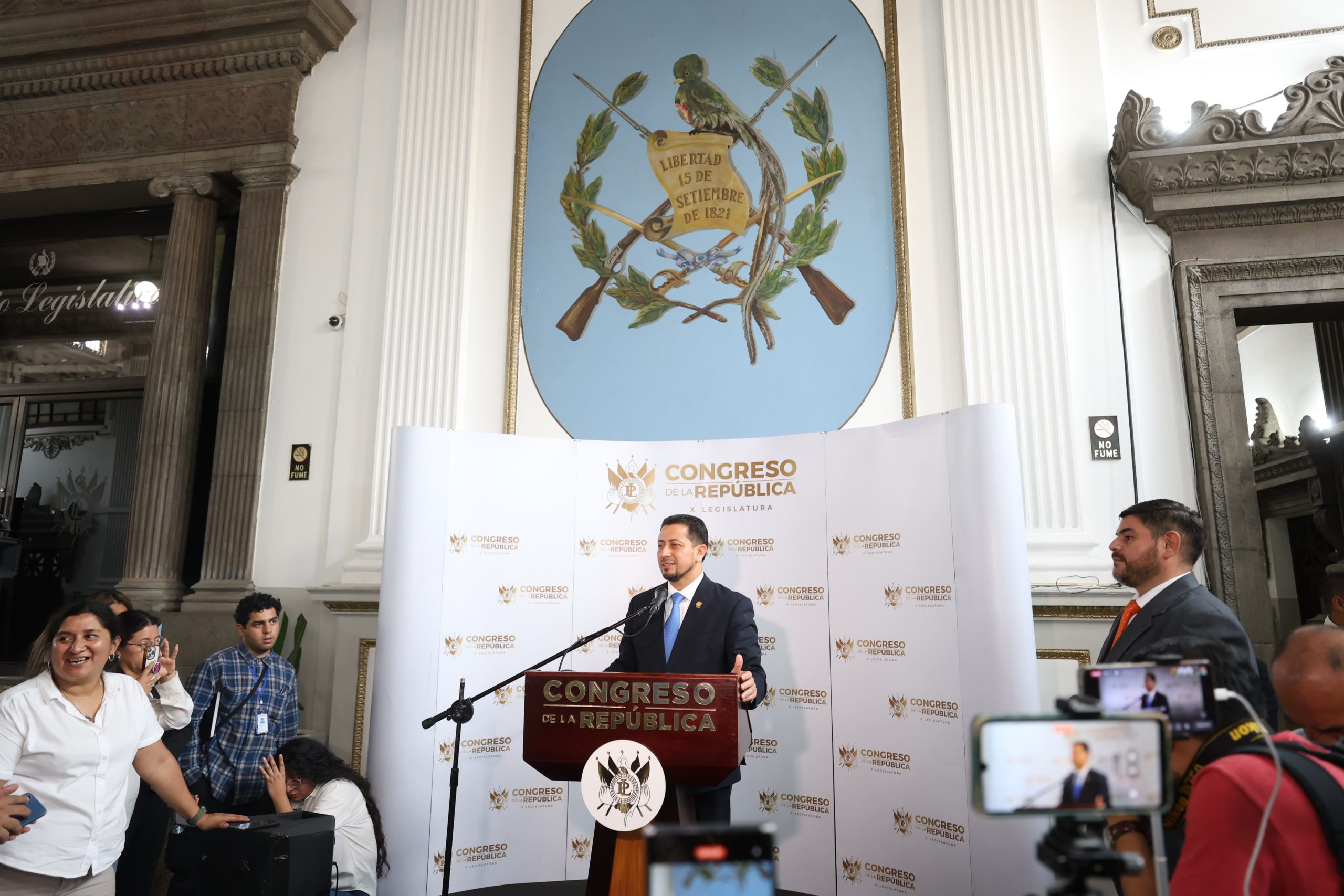 Diputados accionan de nuevo en la CC sobre sesión y piden investigar a Nery Ramos
