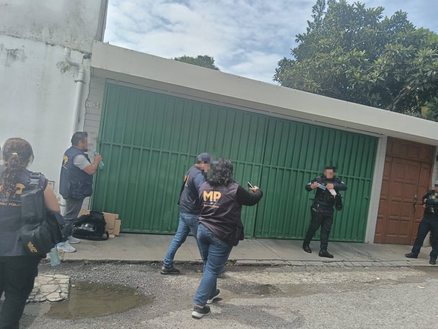 Allanan inmuebles en zonas 9 y 10 por supuestos cobros ilegales en perjuicio de la Universidad Da Vinci