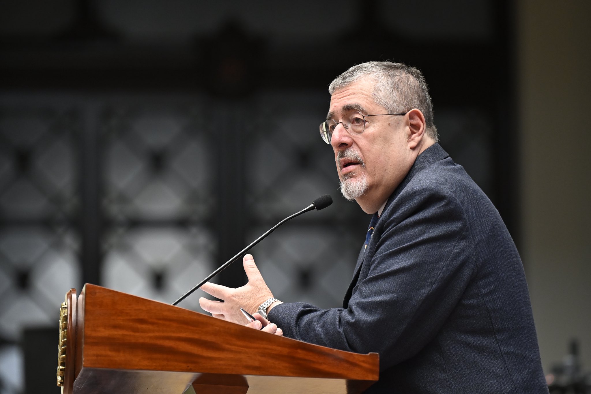 Arévalo niega relación con supuestos pagos de régimen de Nicolás Maduro para tránsito de drogas
