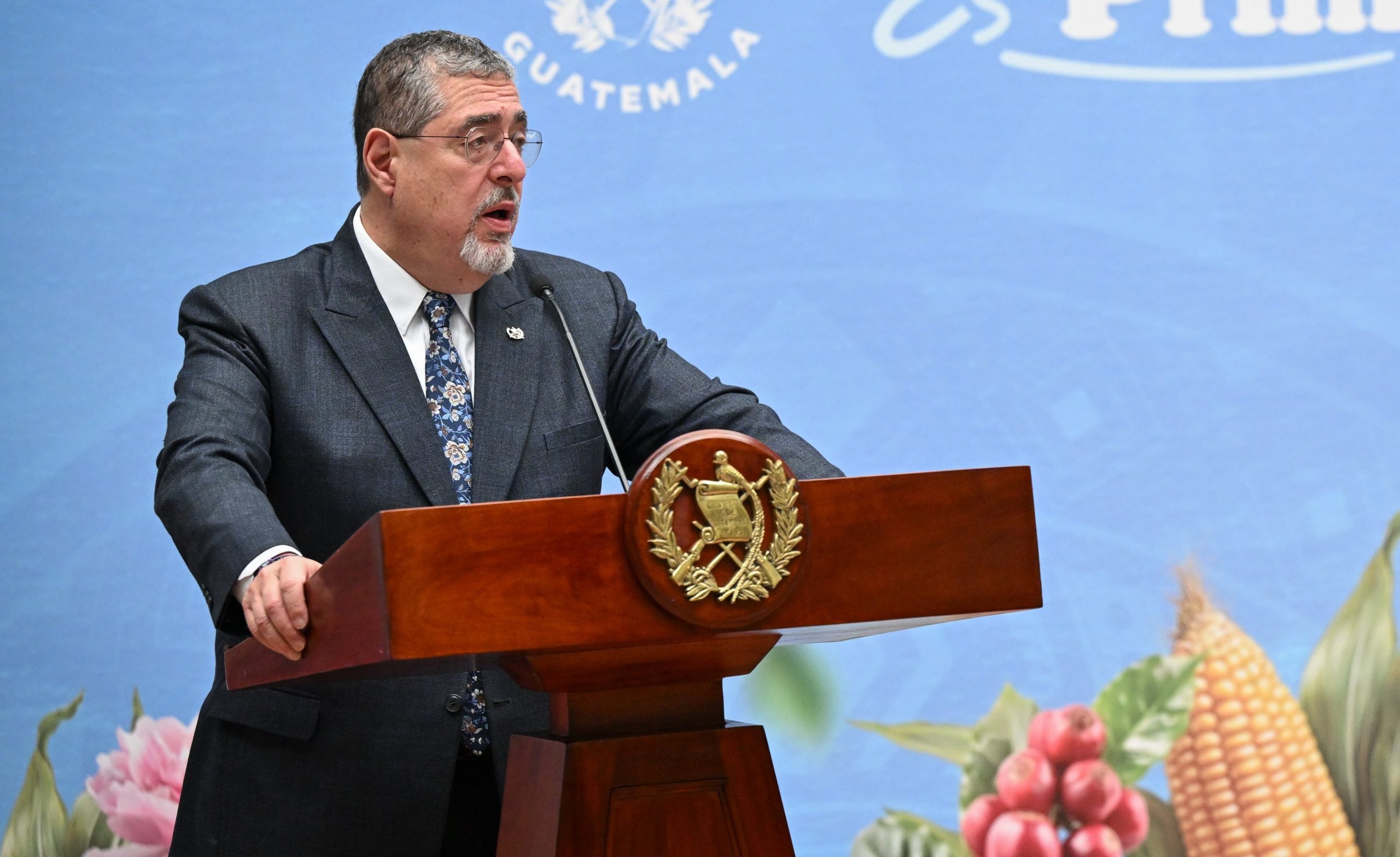 Arévalo responde a fiscales Porras y Bondi y rechaza empleo de espacio aéreo para el narco