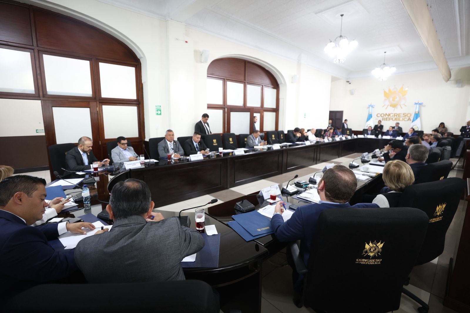 Convocan a jefes de bloque del Congreso para definir sesiones de la próxima semana