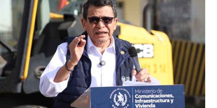 Anuncian solicitud para interpelar a Ministro de Comunicaciones