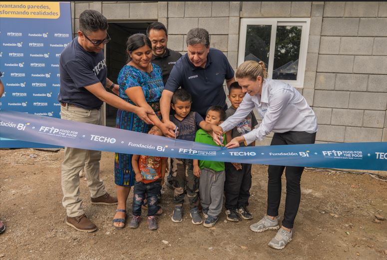 Fundación Bi inaugura proyecto habitacional en San Juan Sacatepéquez.