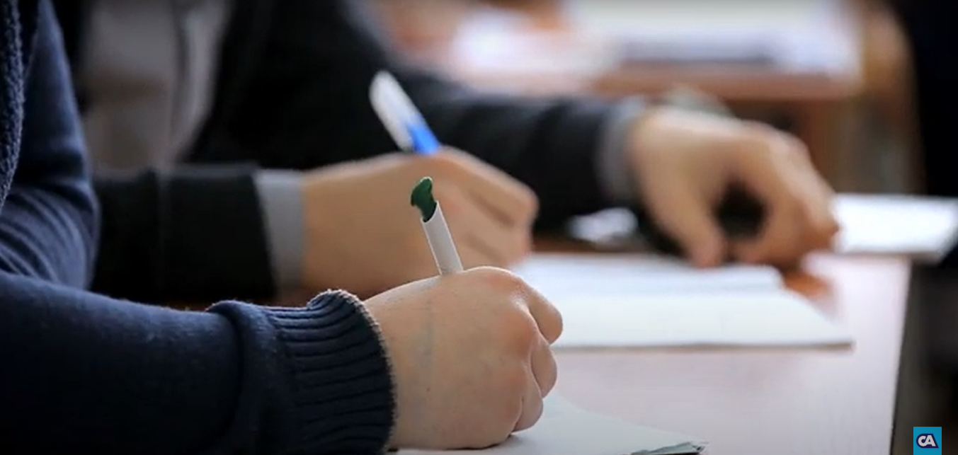 Mineduc busca contratar al menos 5 mil tutores para recuperar clases perdidas