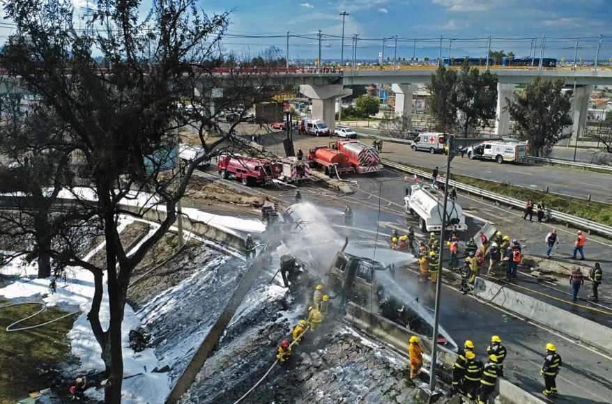 Fallece abuela que protegió a nieta: son 11 muertos por explosión de camión en Ciudad de México
