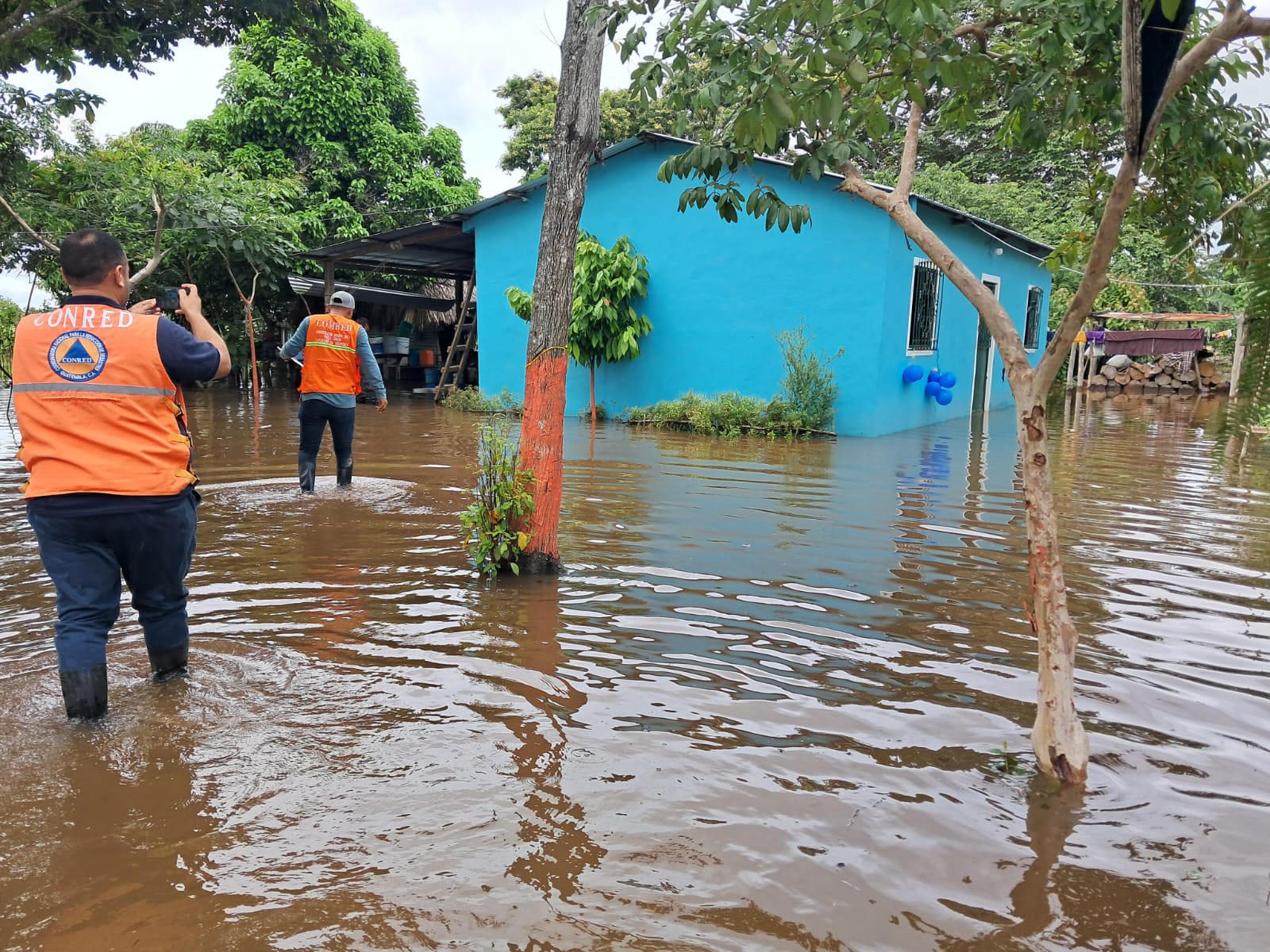 Lluvias causan 45 fallecidos y al menos 600 emergencias