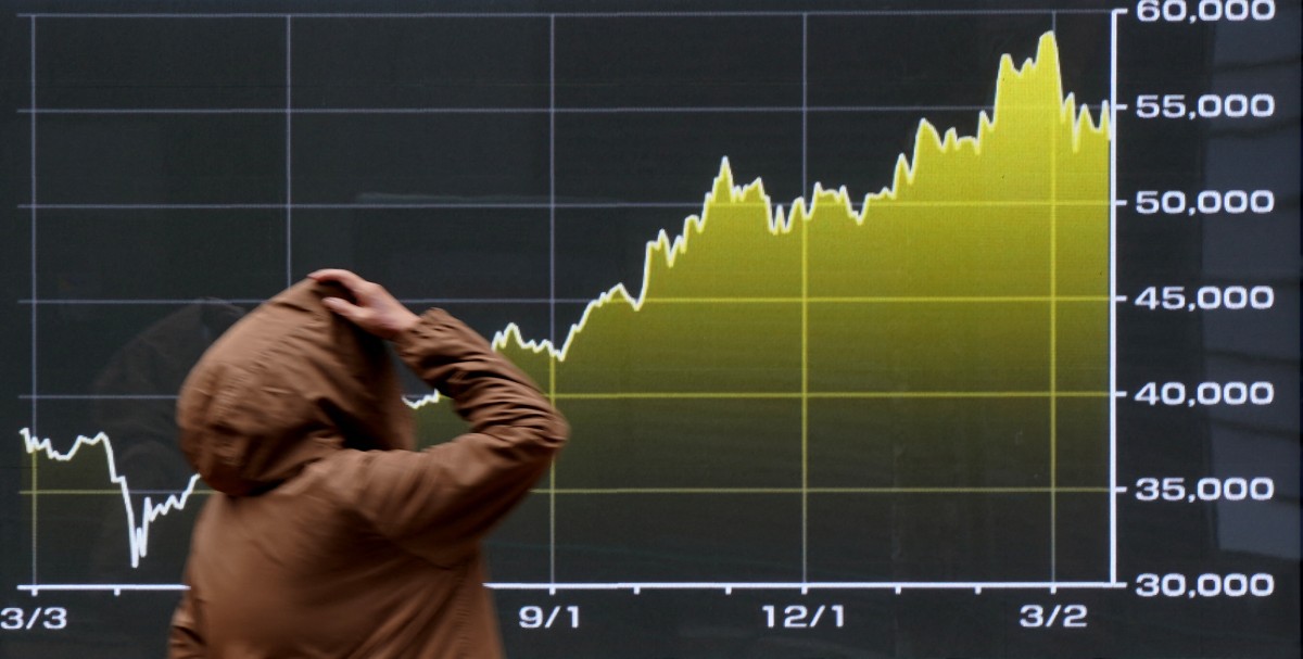 JAPAN-ECONOMY-STOCKS