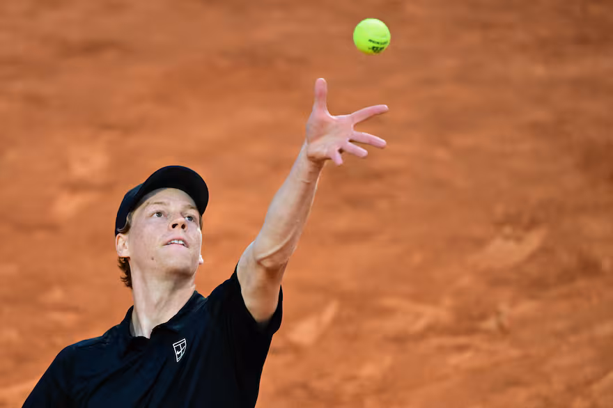 sinner-vence-a-fonseca-en-dos-tie-breaks-y-avanza-3YYFR2JTDZAARIDPJPGORA7DJM